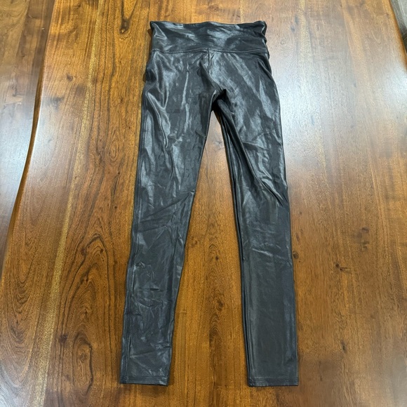 Spanx Black Faux Leather Leggings Full Length Size Medium - Picture 4 of 9